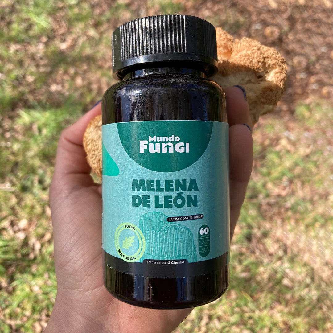 Frasco con 60 cápsulas de melena de león.